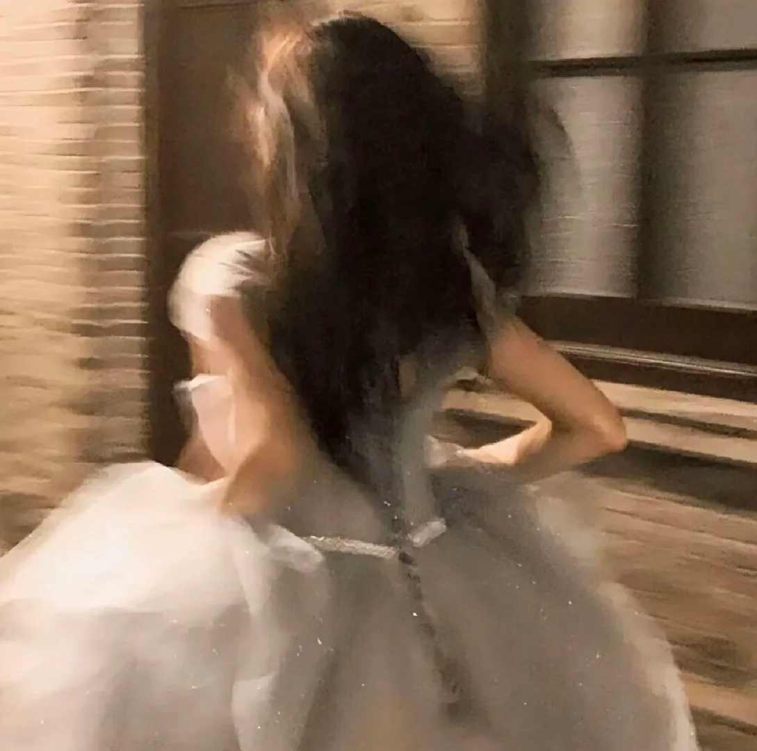 国产精品美女服装搭配 - 时尚穿搭展现个人魅力